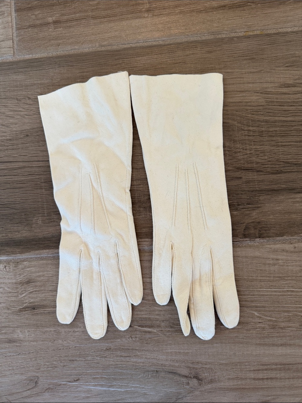 Vintage Piccadilly English Doeskin Washable Gloves